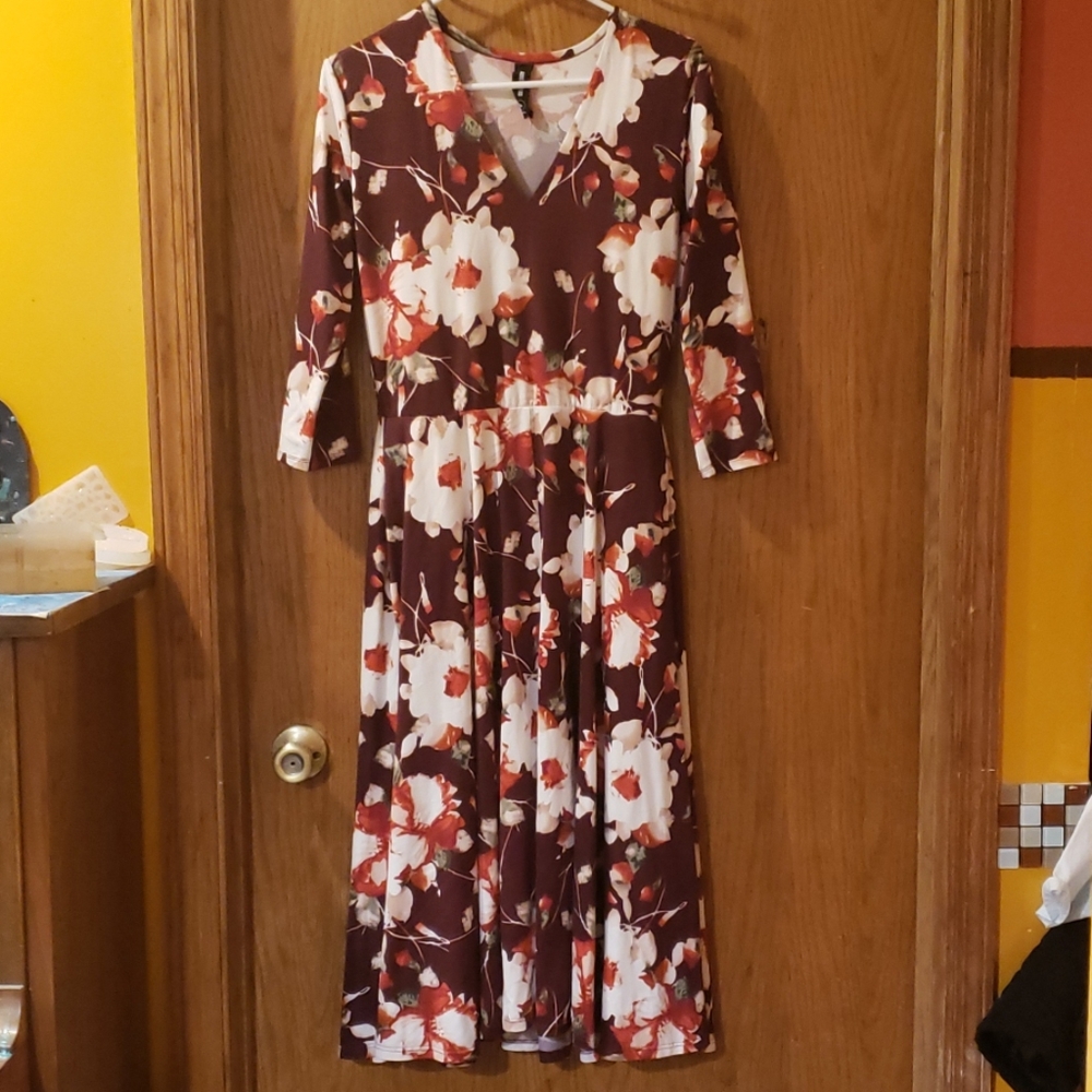Floral dress, size medium